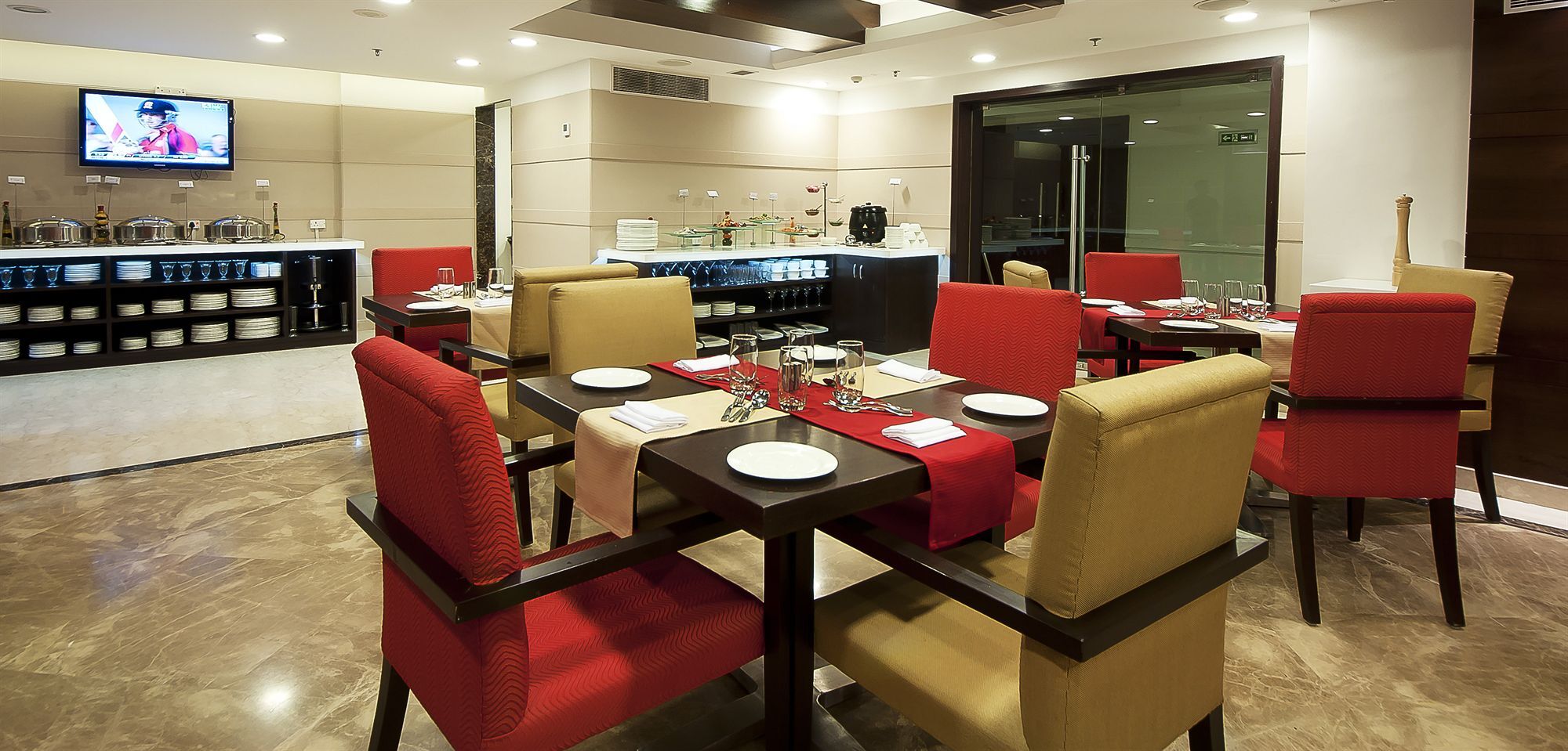 The Golden Plaza Hotel Panchkula Exterior foto